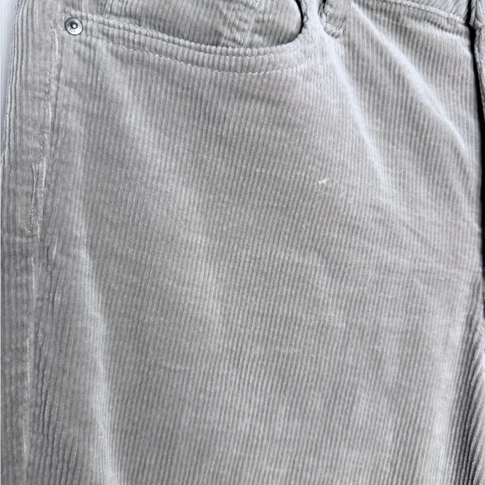 Kut from the Kloth Meg Corduroy




Meg Corduroy High Rise Wide Leg - Picture 4 of 10
